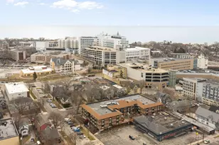 2025 E Greenwich Ave, Milwaukee, WI 53211 - Photo 21