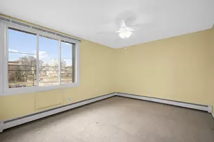 2025 E Greenwich Ave, Milwaukee, WI 53211 - Photo 9