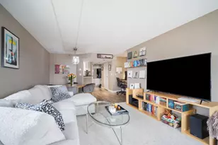 270 E Highland Ave, Milwaukee, WI 53202 - Photo 11