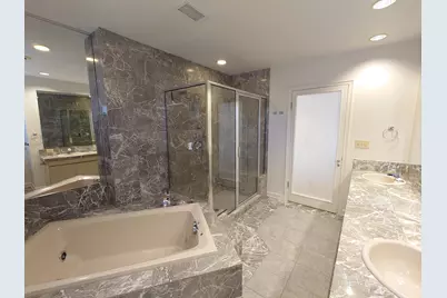 3200 E Hampshire St, Milwaukee, WI 53211 - Photo 11