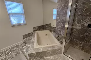 3200 E Hampshire St, Milwaukee, WI 53211 - Photo 9