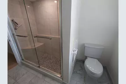 3200 E Hampshire St, Milwaukee, WI 53211 - Photo 23