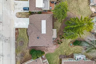 3111 E Hampshire St, Milwaukee, WI 53211 - Photo 39