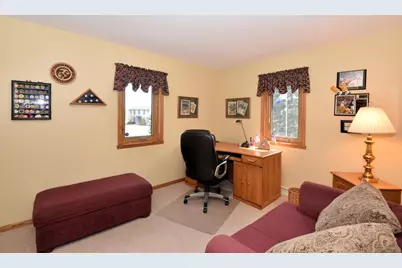 4203 W Tumblecreek Ct, Franklin, WI 53132 - Photo 21