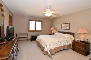 4203 W Tumble Creek Ct, Franklin, WI 53132 - Photo 23