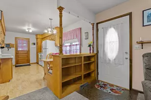 1702 S 25th St, Manitowoc, WI 54220 - Photo 3