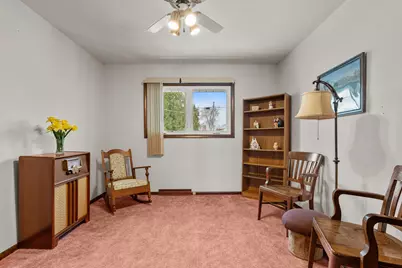 1702 S 25th St, Manitowoc, WI 54220 - Photo 13