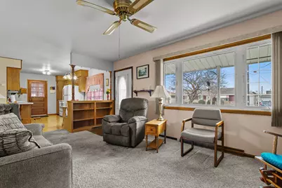 1702 S 25th St, Manitowoc, WI 54220 - Photo 5