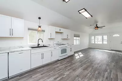 606 S Cogswell Dr, Silver Lake, WI 53170 - Photo 3