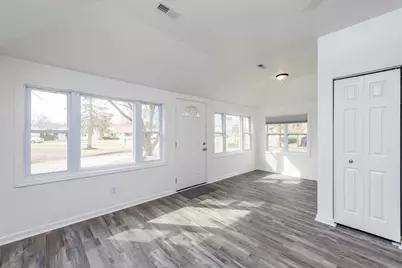 606 S Cogswell Dr, Silver Lake, WI 53170 - Photo 7