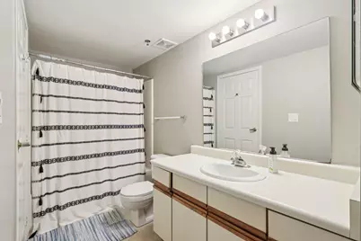 270 E Highland Ave #223, Milwaukee, WI 53202 - Photo 25