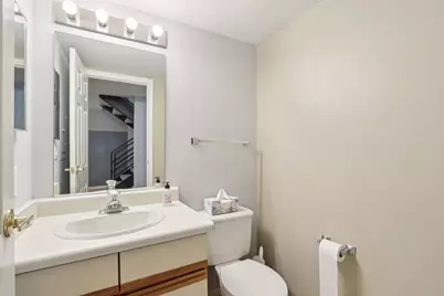 270 E Highland Ave #223, Milwaukee, WI 53202 - Photo 23