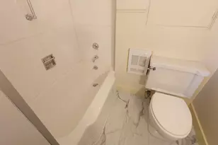 3222 E Hampshire St, Milwaukee, WI 53211 - Photo 21