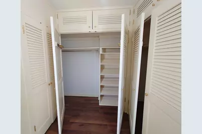 3222 E Hampshire St, Milwaukee, WI 53211 - Photo 17