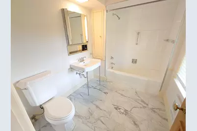 3222 E Hampshire St, Milwaukee, WI 53211 - Photo 13