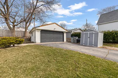 224 W Martin Ln, Milwaukee, WI 53207 - Photo 25
