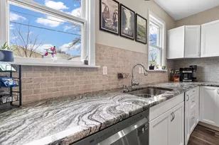 224 W Martin Ln, Milwaukee, WI 53207 - Photo 13