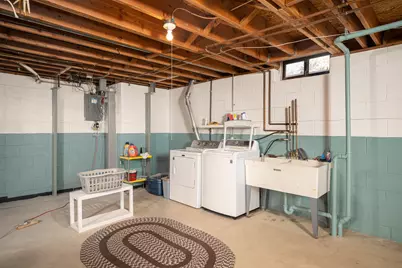 6968 W Tesch Ave, Milwaukee, WI 53220 - Photo 19