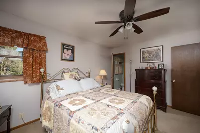 6968 W Tesch Ave, Milwaukee, WI 53220 - Photo 15