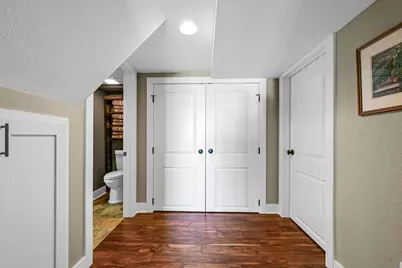 616  Kopmeier Dr, Pewaukee, WI 53072 - Photo 21