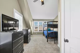 616 Kopmeier Dr, Pewaukee, WI 53072 - Photo 17