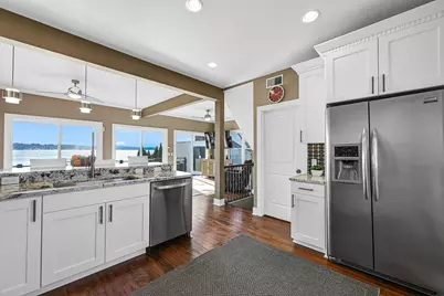 616  Kopmeier Dr, Pewaukee, WI 53072 - Photo 3