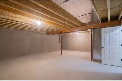 613  Hunter Oaks Blvd, Watertown, WI 53094 - Photo 33