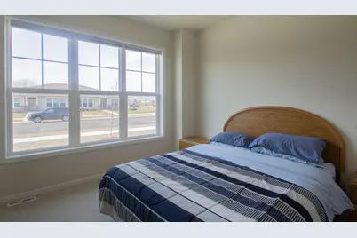 613  Hunter Oaks Blvd, Watertown, WI 53094 - Photo 17