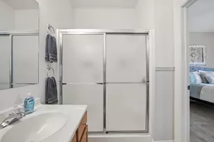 2287 W Vista Bella Dr, Oak Creek, WI 53154 - Photo 13