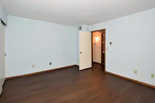 3916 N Oakland Ave, Shorewood, WI 53211 - Photo 15