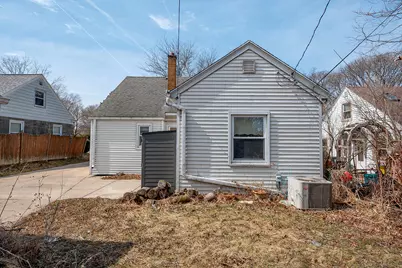 4462 S Lake Dr, Cudahy, WI 53110 - Photo 27