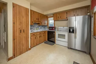 4462 S Lake Dr, Cudahy, WI 53110 - Photo 11