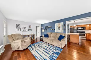 N20W28482 Oakton Rd, Delafield, WI 53072 - Photo 17