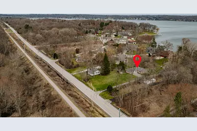 N20W28482  Oakton Rd, Pewaukee, WI 53072 - Photo 5