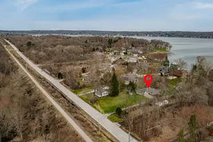 N20W28482 Oakton Rd, Delafield, WI 53072 - Photo 5