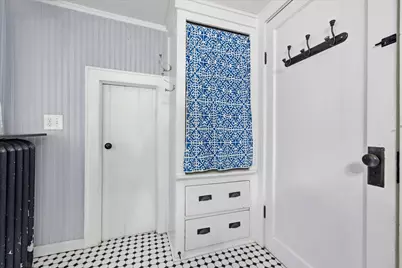 1941 N Bartlett St, Milwaukee, WI 53202 - Photo 15