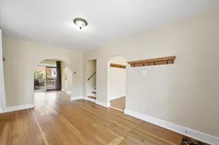 1941 N Bartlett St, Milwaukee, WI 53202 - Photo 5