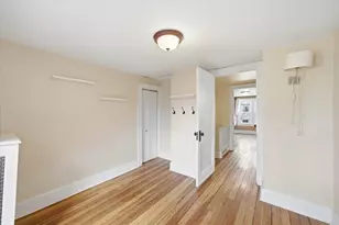 1941 N Bartlett St, Milwaukee, WI 53202 - Photo 19