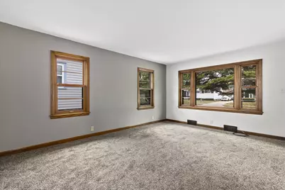 3526 S Brust Ave, Milwaukee, WI 53207 - Photo 7