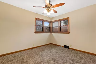 3526 S Brust Ave, Milwaukee, WI 53207 - Photo 21