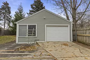 3526 S Brust Ave, Milwaukee, WI 53207 - Photo 33