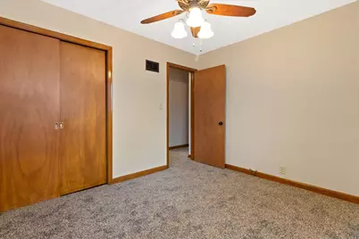 3526 S Brust Ave, Milwaukee, WI 53207 - Photo 19