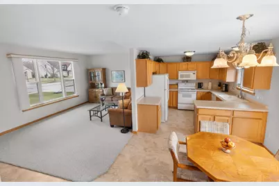 3745  Stillwater Cir, Waukesha, WI 53189 - Photo 9