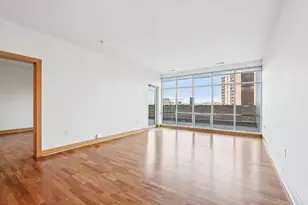 1550 E Royall Pl, Milwaukee, WI 53202 - Photo 21