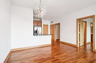 1550 E Royall Pl, Milwaukee, WI 53202 - Photo 27