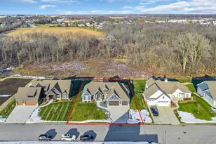 8388 Creek View Ln, Racine, WI 53406 - Photo 7