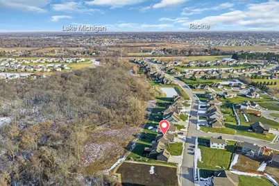 8388  Creek View Ln, Racine, WI 53406 - Photo 15