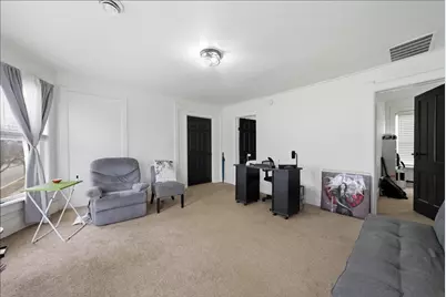 639 W Meinecke Ave, Milwaukee, WI 53212 - Photo 11