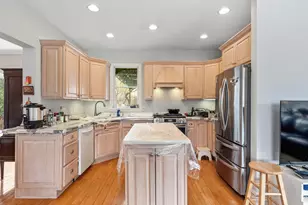 11004 N Range Line Rd, Mequon, WI 53092 - Photo 17