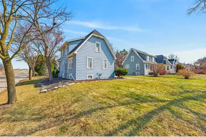 656 N 99th St, Wauwatosa, WI 53226 - Photo 21